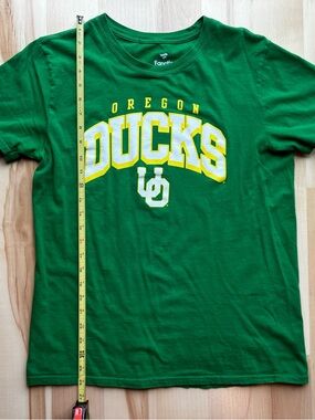 Fanatics Green Oregon Ducks Graphic Tee with Yellow & White Logo